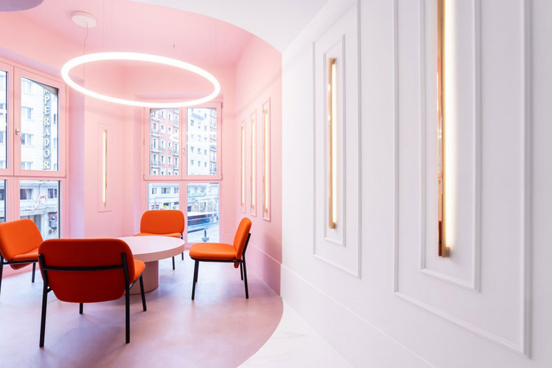 粉色四星级酒店餐厅