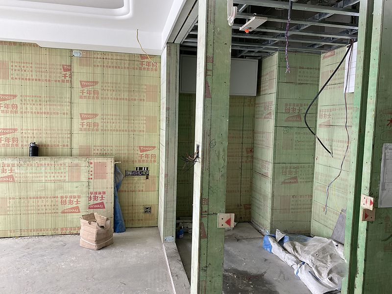 酒店浴室装修施工现场图